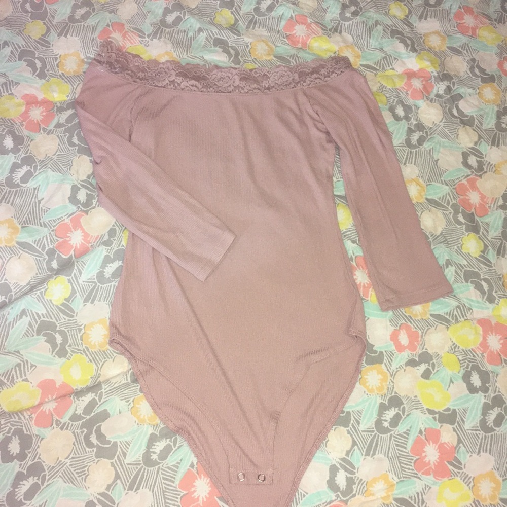 AE Ribbed Off-the-Shoulder Bodysuit